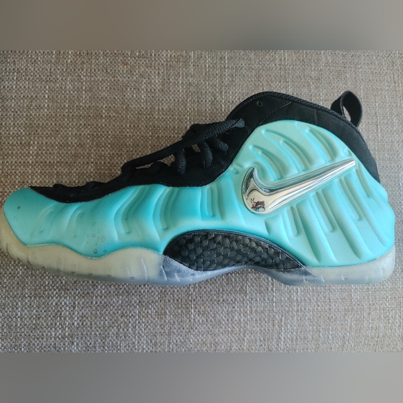 Nike Foamposite One Mens green, Size 13 , used, fair, needs some cleaning - Picture 4 of 8